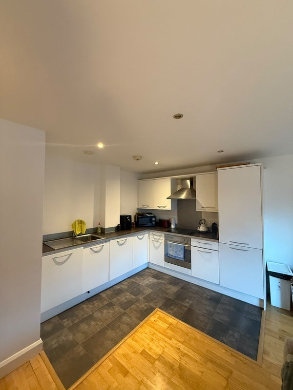 Room King Square Avenue in Bristol