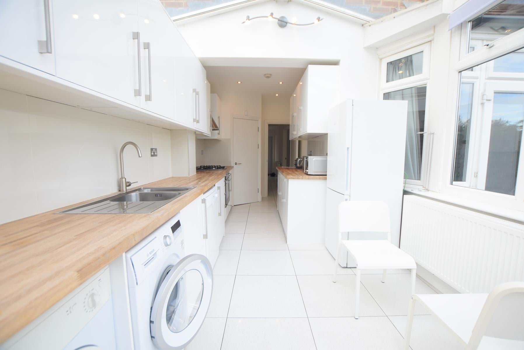 House Linkside in Greater London