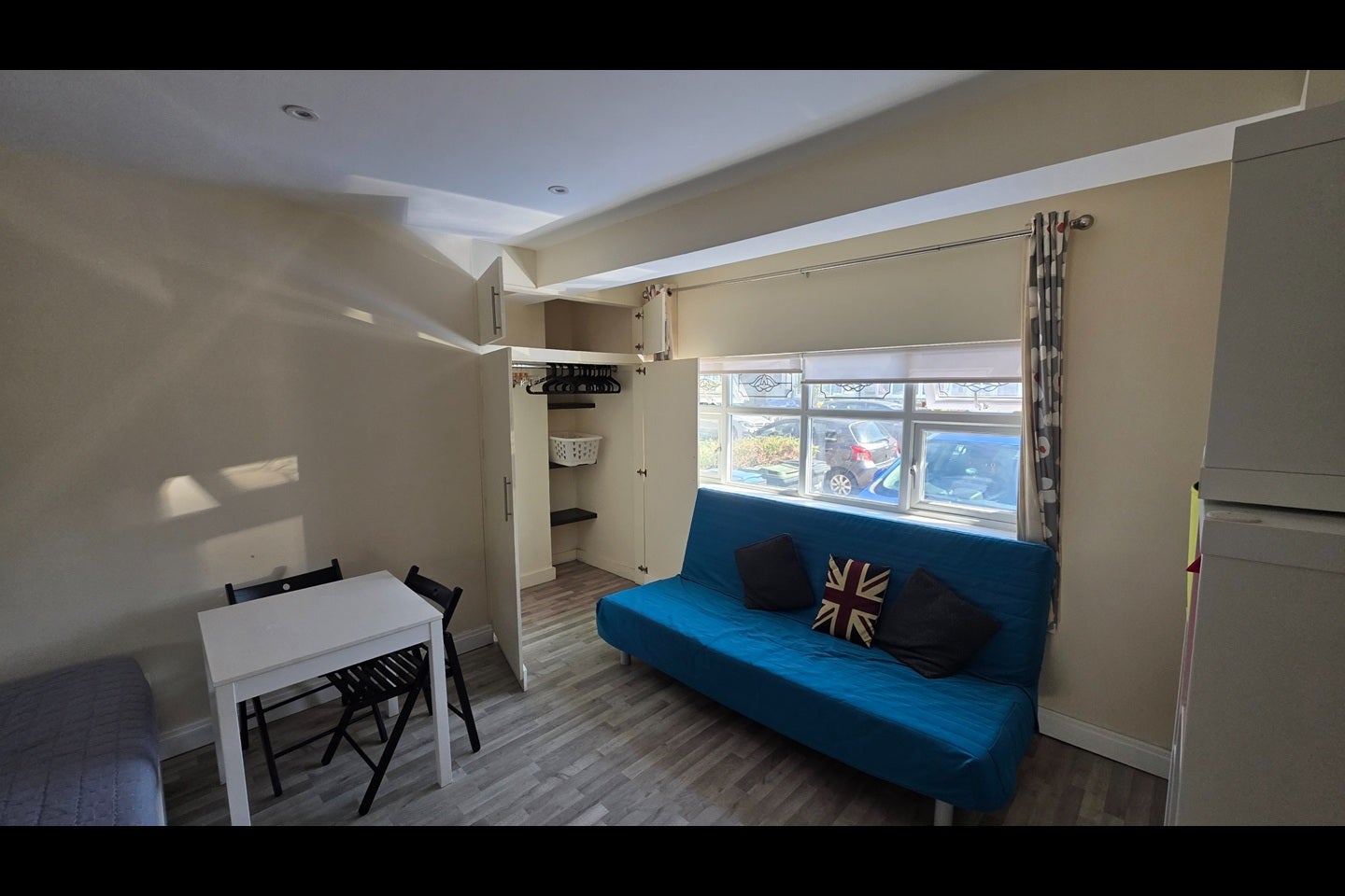 Flat Lee Road in Greater London