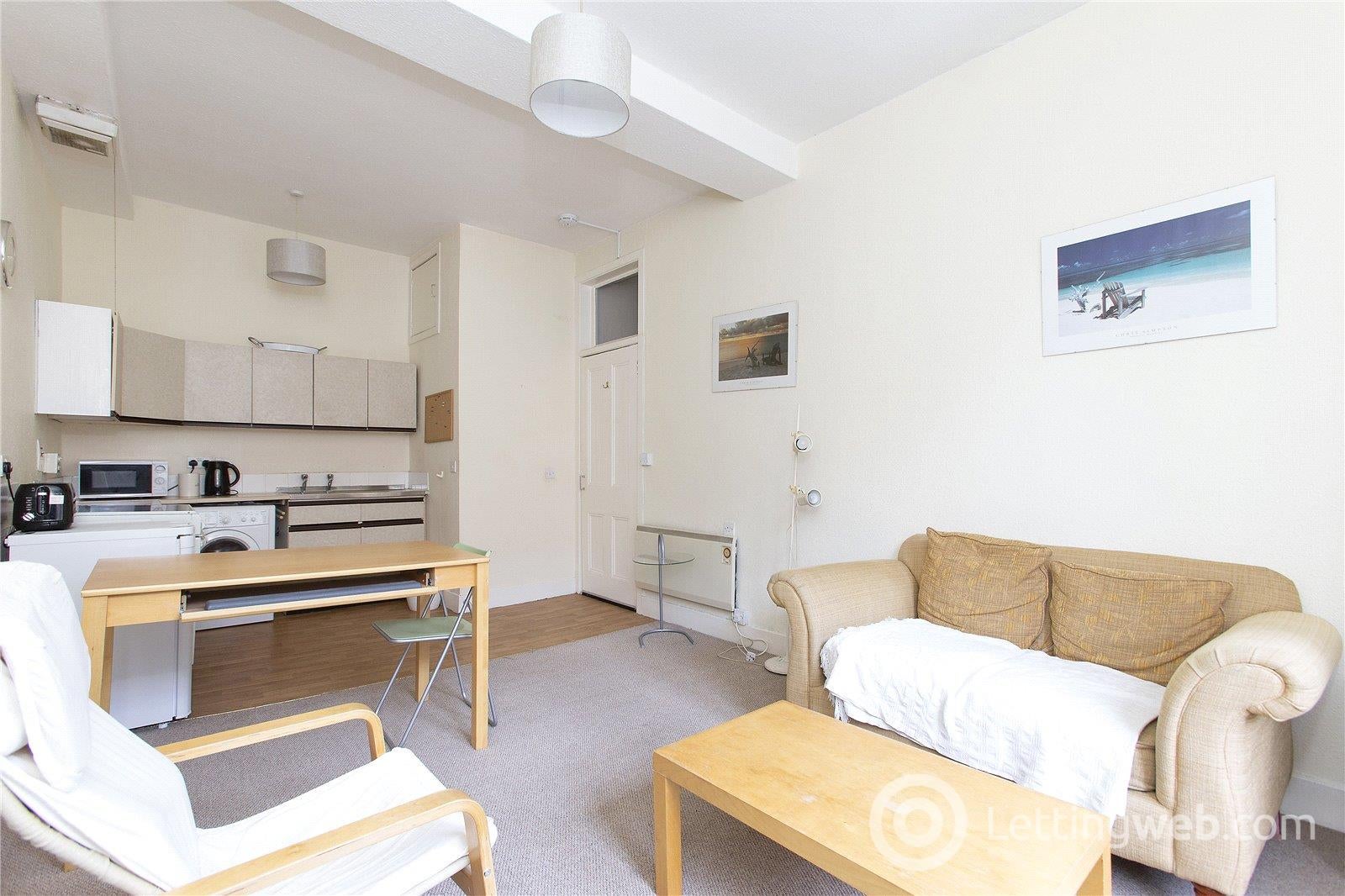 Flat Caledonian Place in City of Edinburgh