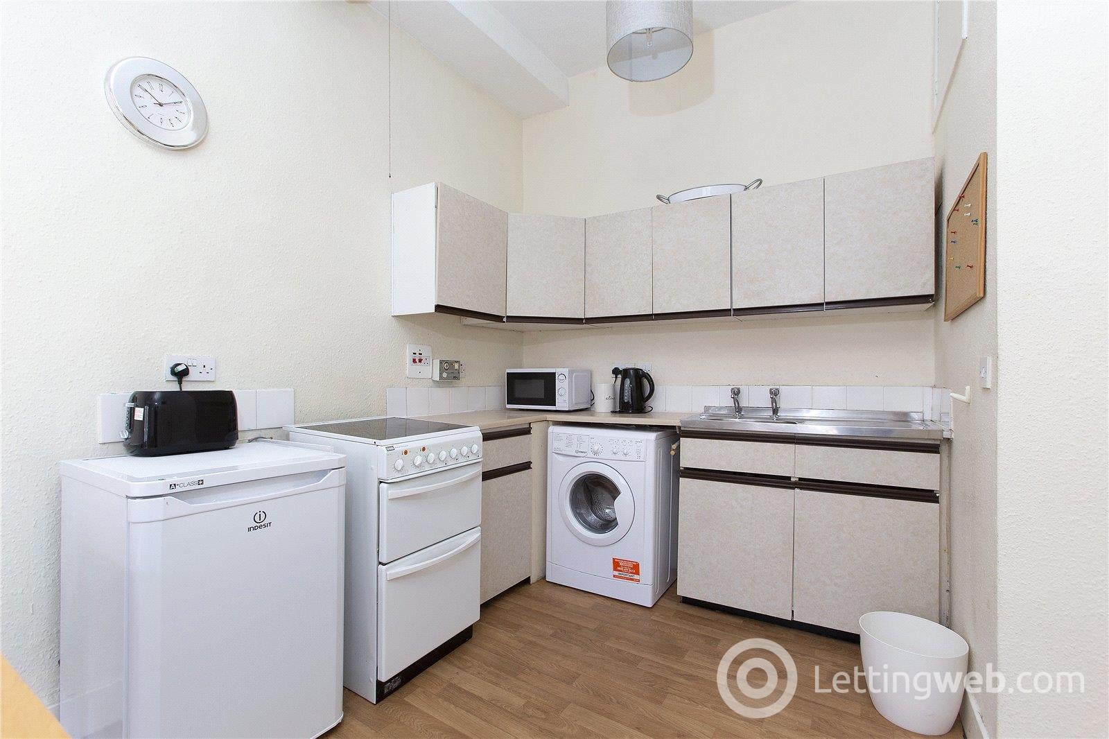 Flat Caledonian Place in City of Edinburgh