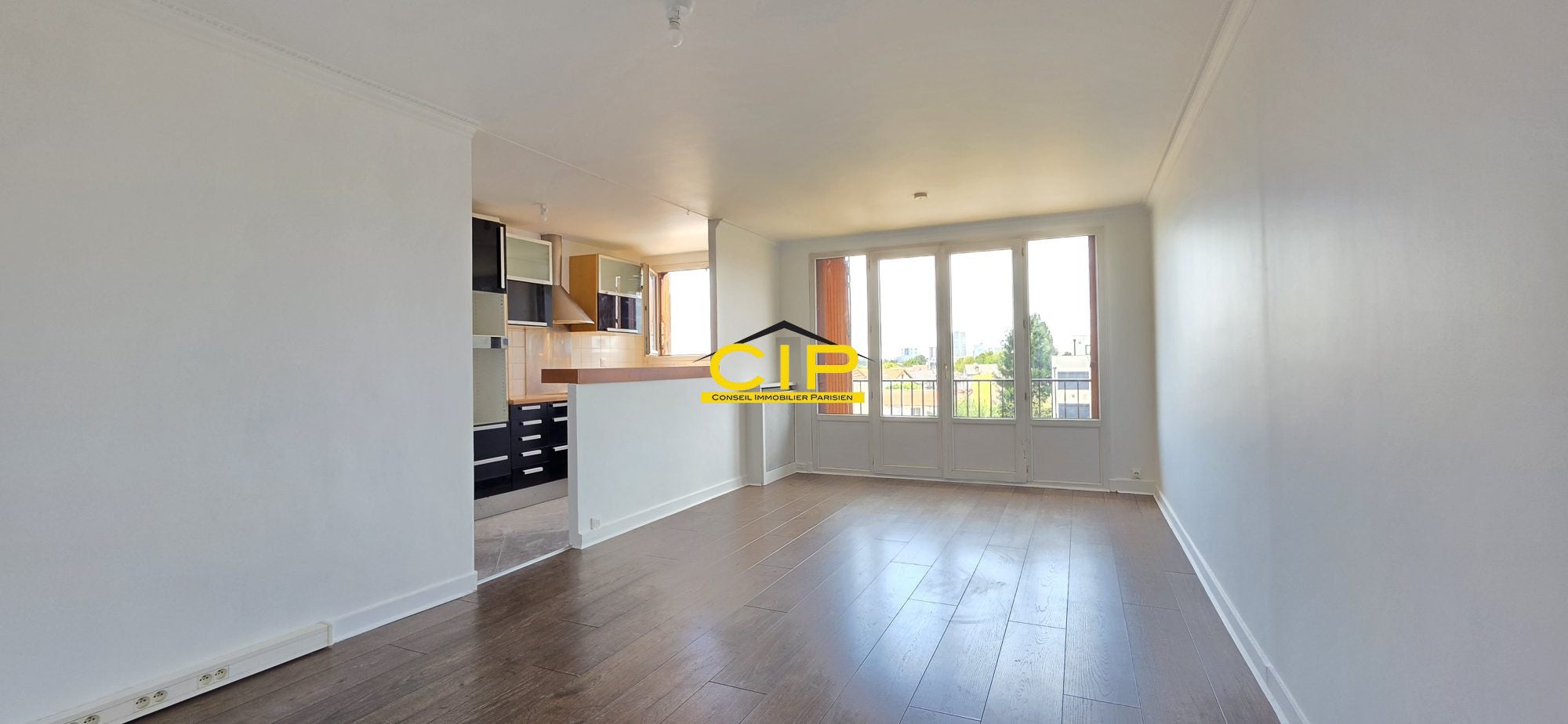 Flat Rue Pierre Curie in Romainville