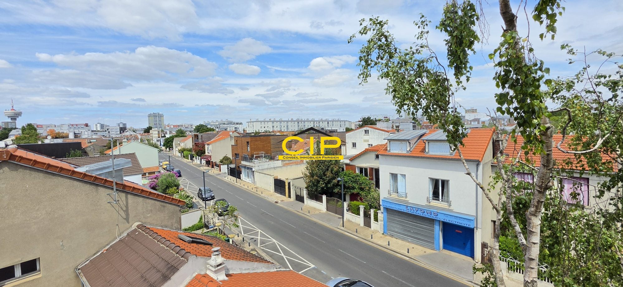 Flat Rue Pierre Curie in Romainville