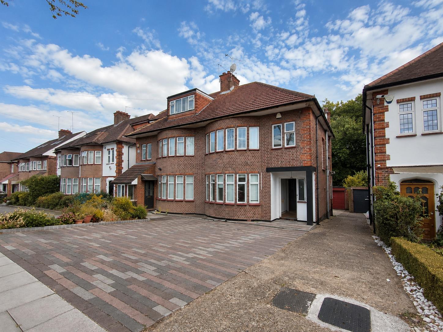 House Walmington Fold in Greater London
