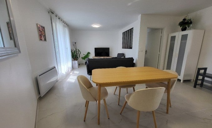 Flat Rue Gabriel Péri in Saint-Denis