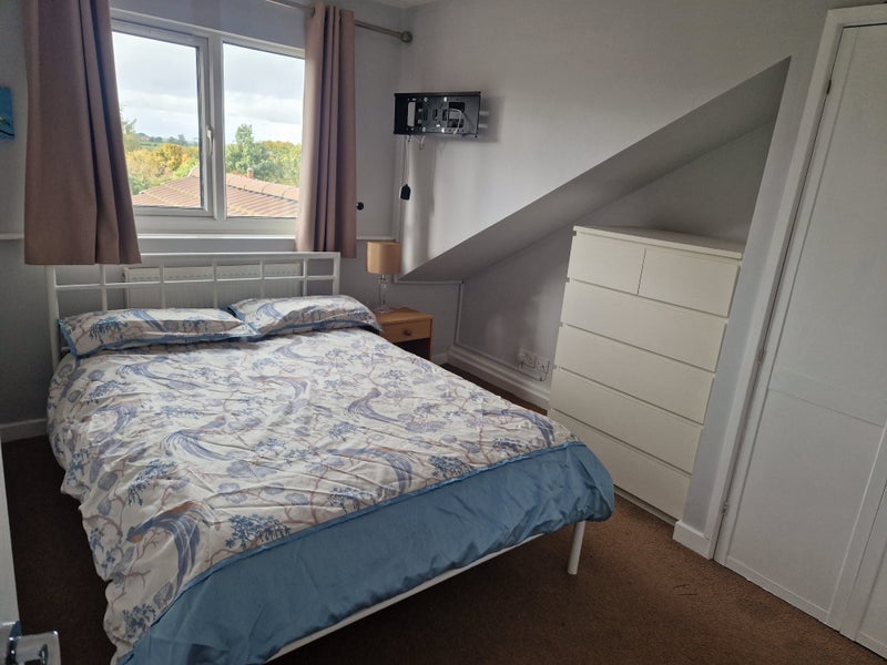 Room Gilbert Avenue in Rugby