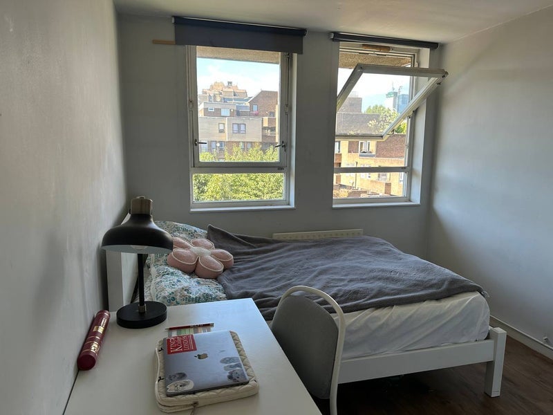Room Mews Street in Greater London