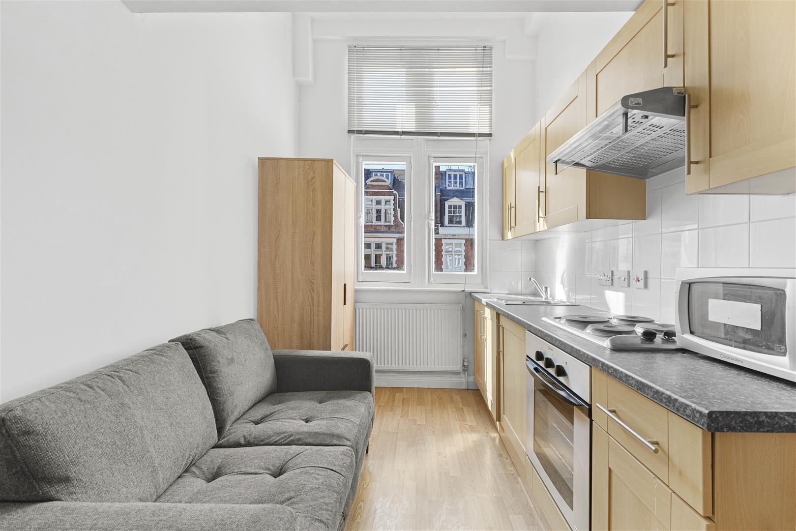 Flat Palace Court in City of Westminster