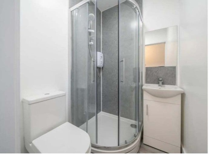 Room Lee High Road in Greater London
