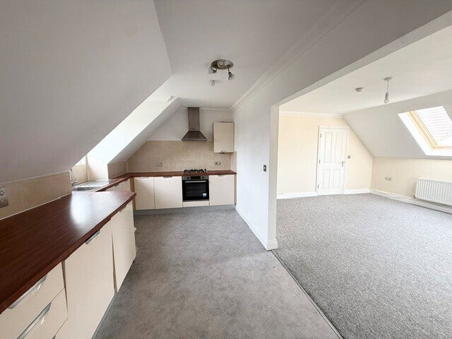 Flat Seafield Road in Bournemouth