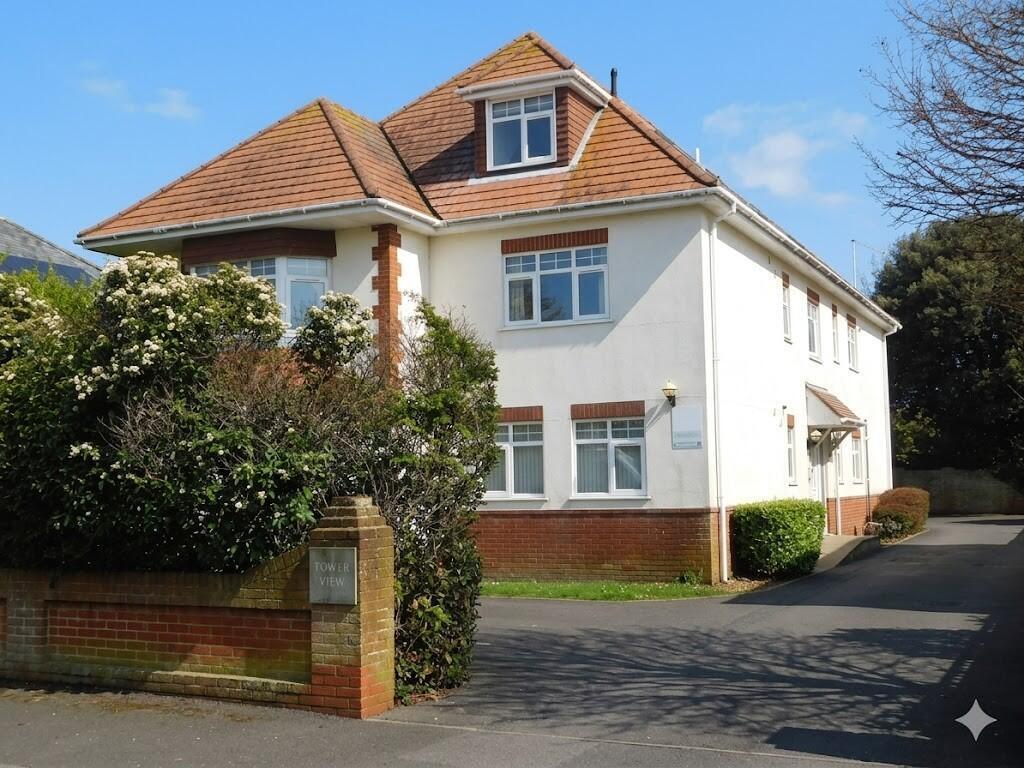 Flat Seafield Road in Bournemouth