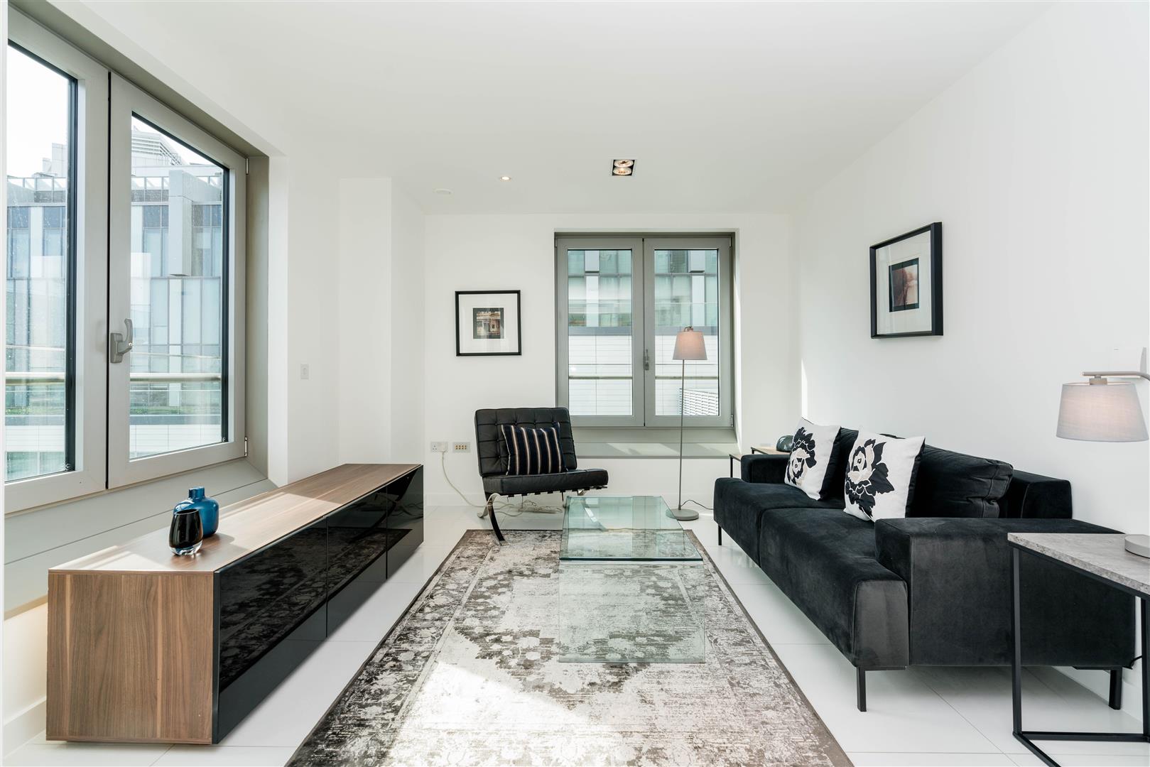 Flat Longford Street in Greater London