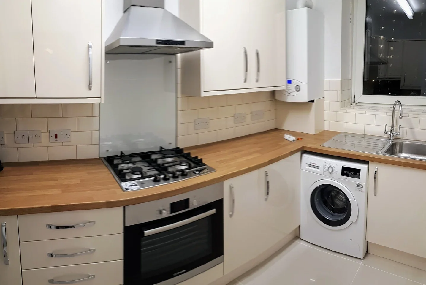Room Percival Street in Greater London
