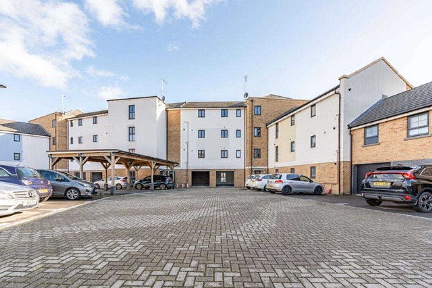 Flat Mansell Road in Patchway