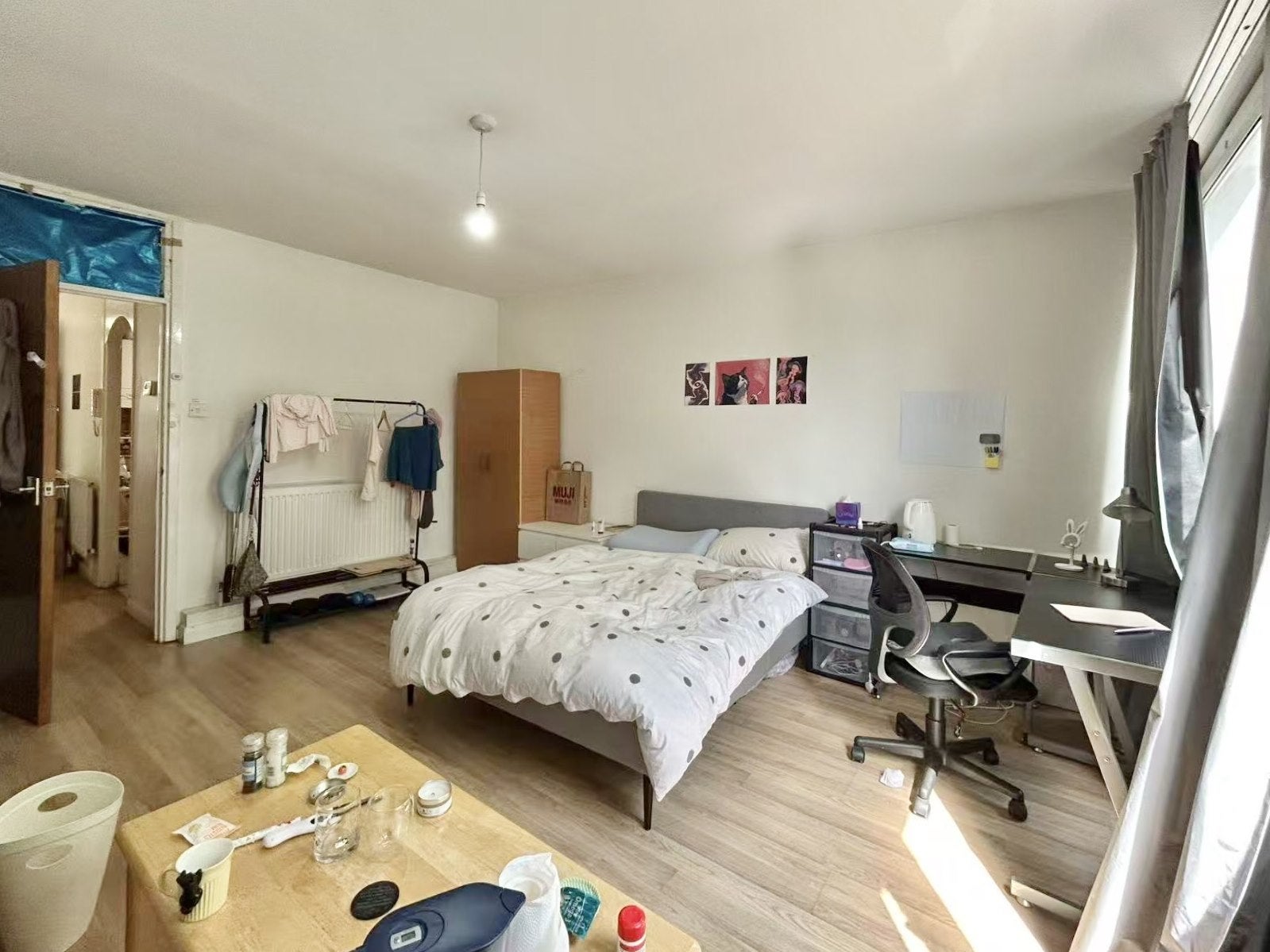 Flat Compton Close in Greater London
