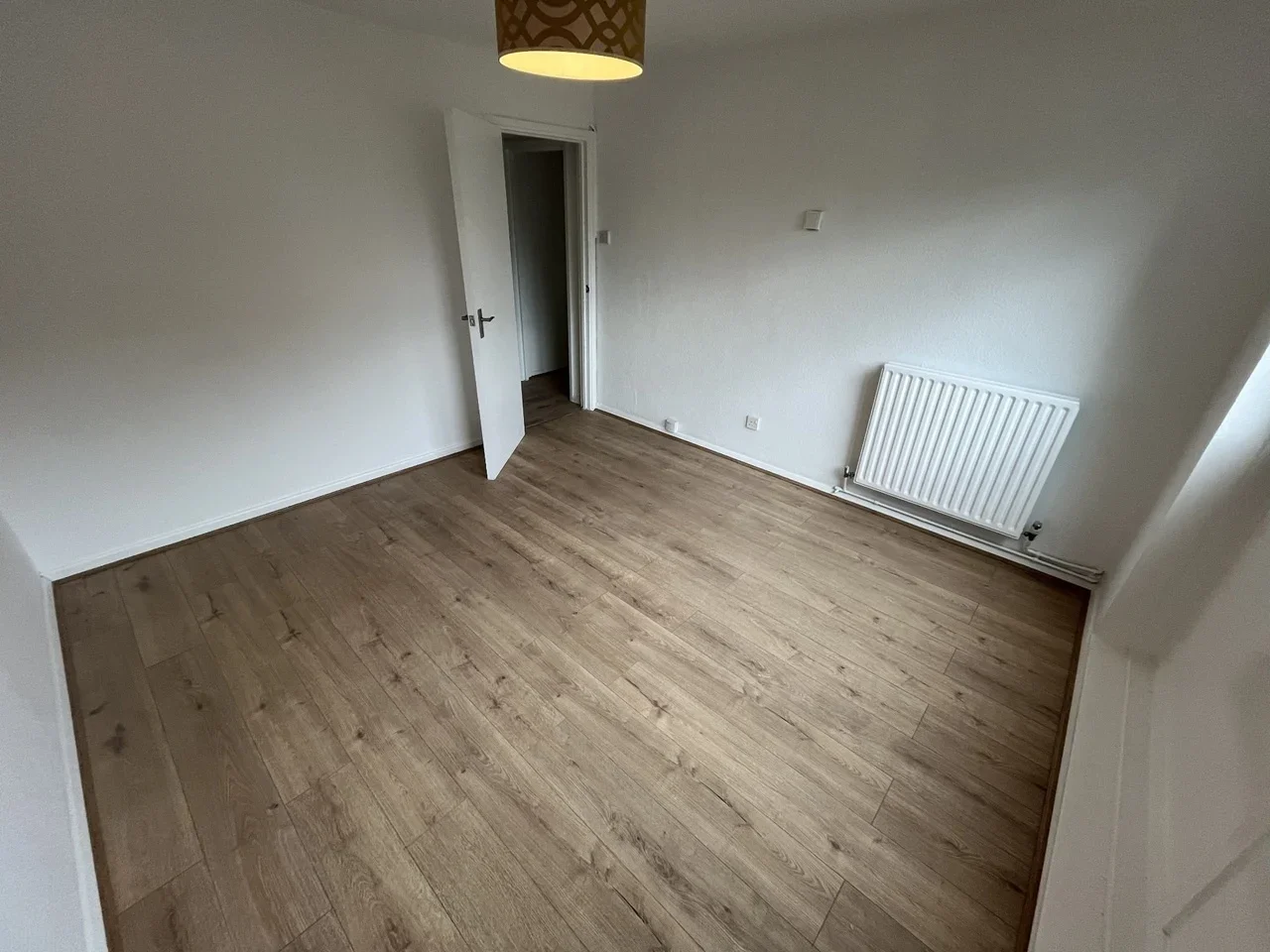 Flat Folkestone Road in Greater London