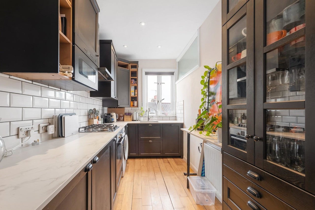 Flat Stockwell Road in Greater London