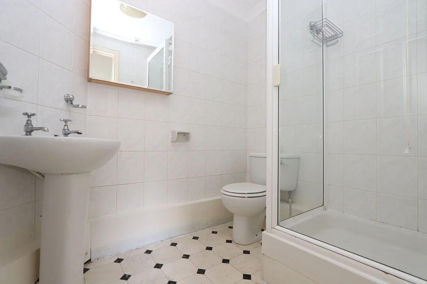 Room Marsh Wall in Greater London