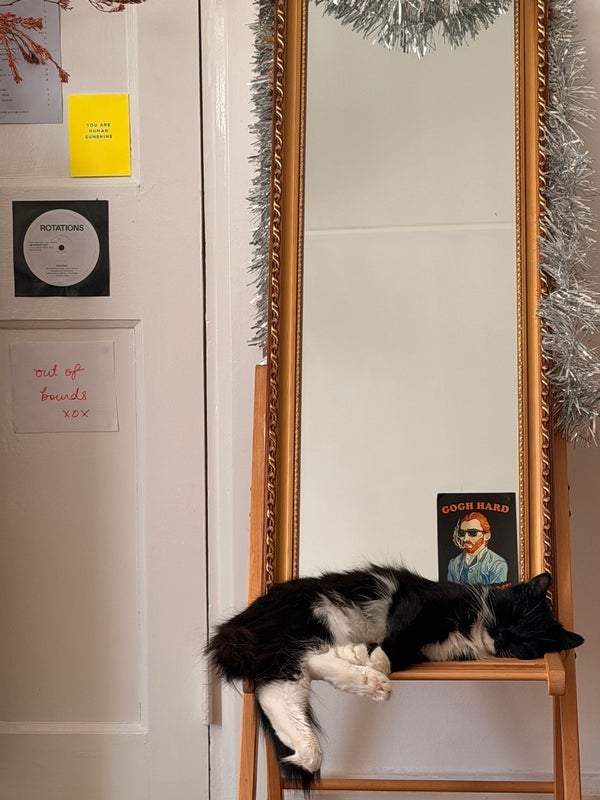 Room Barrhill Road in Greater London