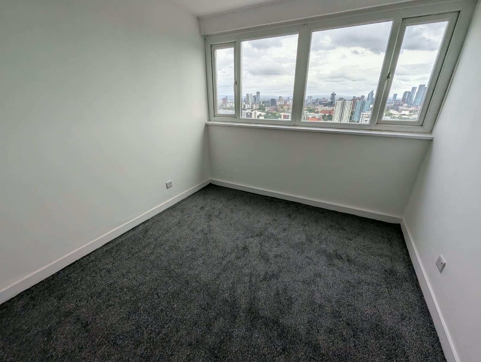 Flat Briar Hill Way in Salford
