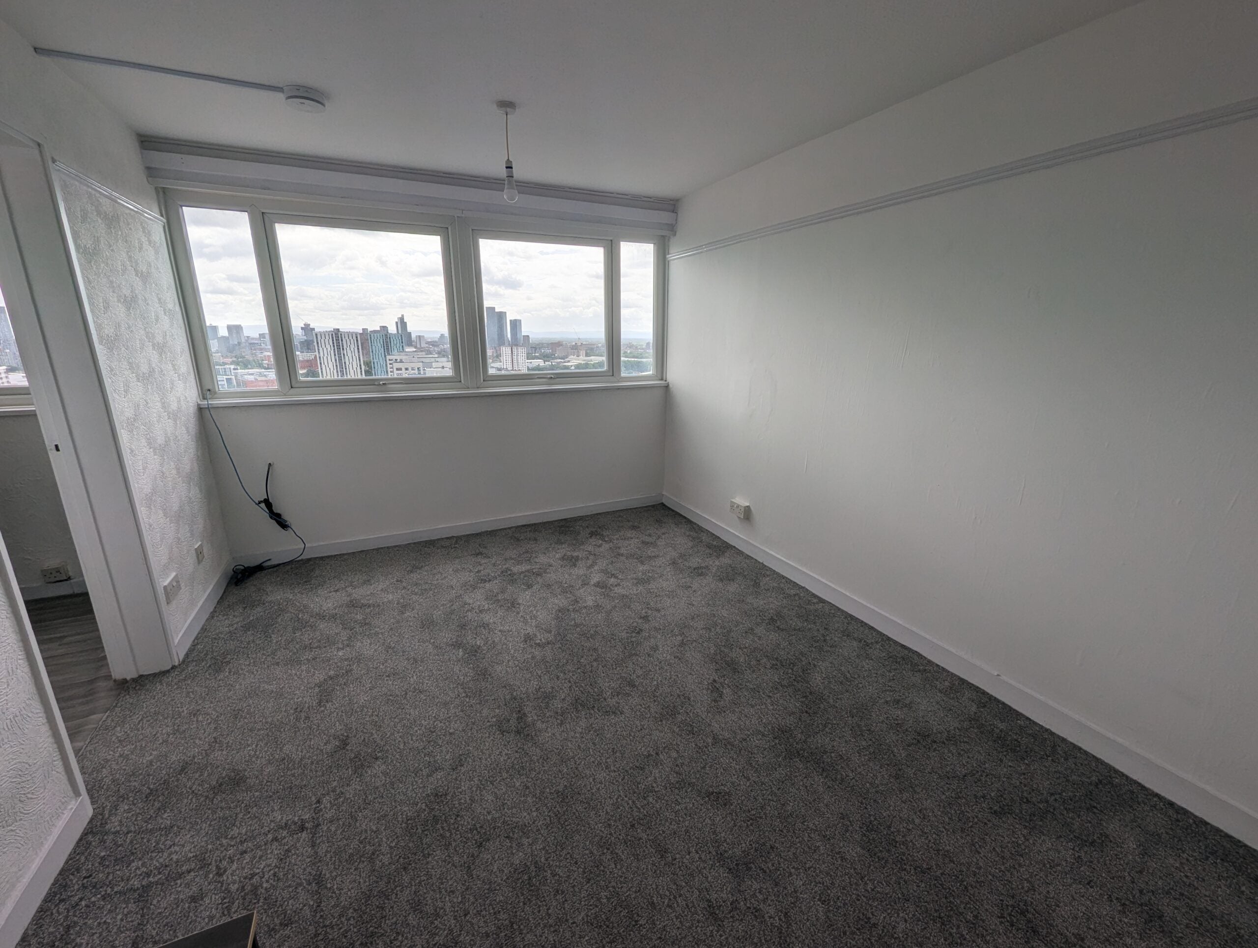 Flat Briar Hill Way in Salford