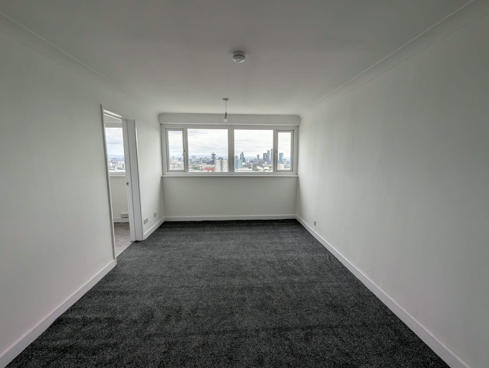 Flat Briar Hill Way in Salford