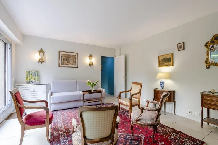 Appartement Rue Gustave Nadaud à Paris