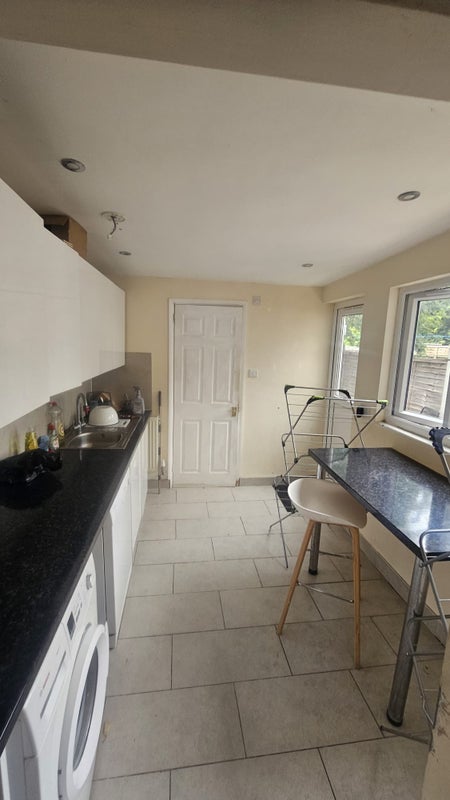 Room Bishop Road in Chelmsford