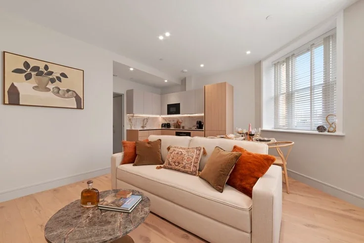 Flat Camden High Street in Greater London