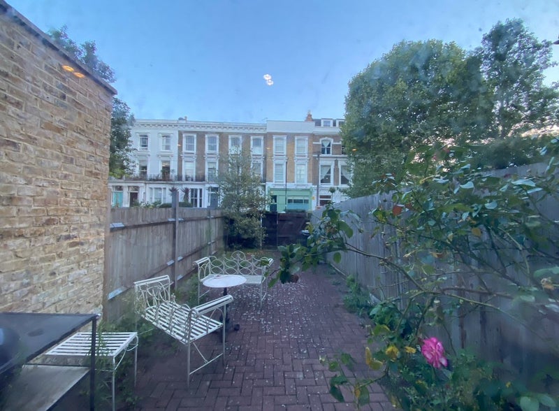 Room Thorne Road in Greater London