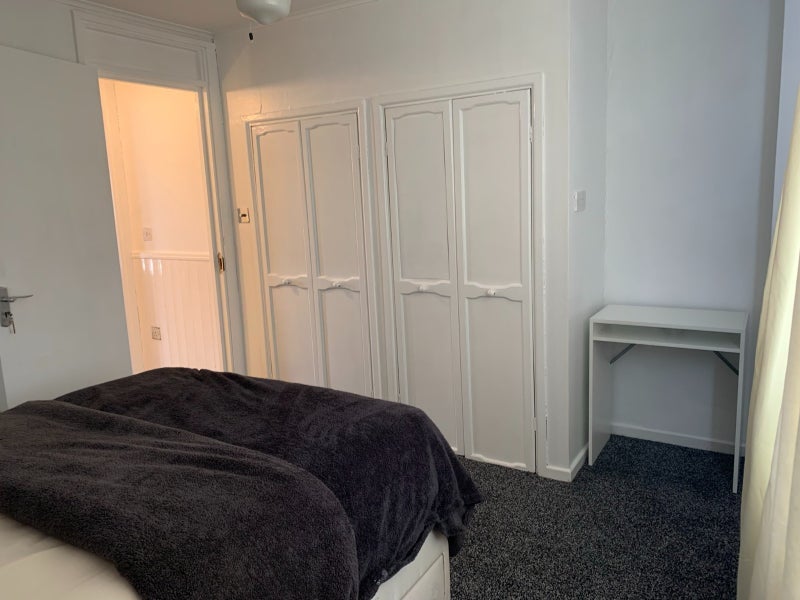 Room Robinson Gardens in Nottingham