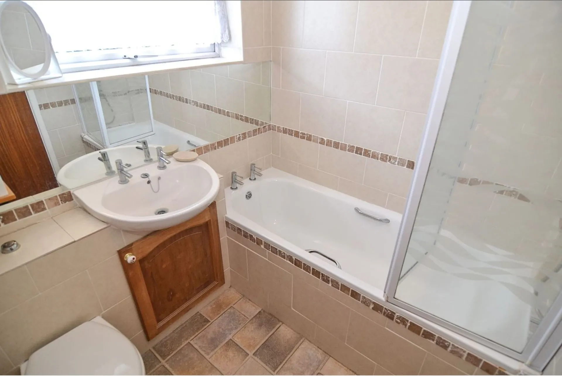 House Hotel Street in Earlestown
