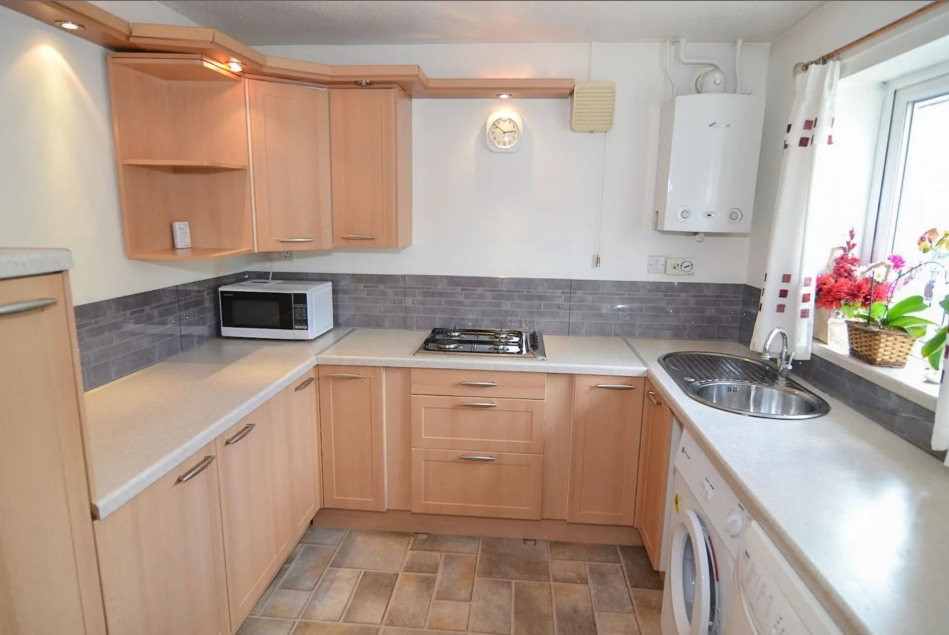 House Hotel Street in Earlestown