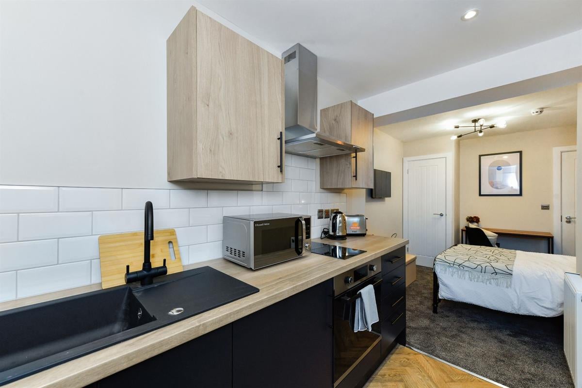 Flat Mayfield Road in Nottingham