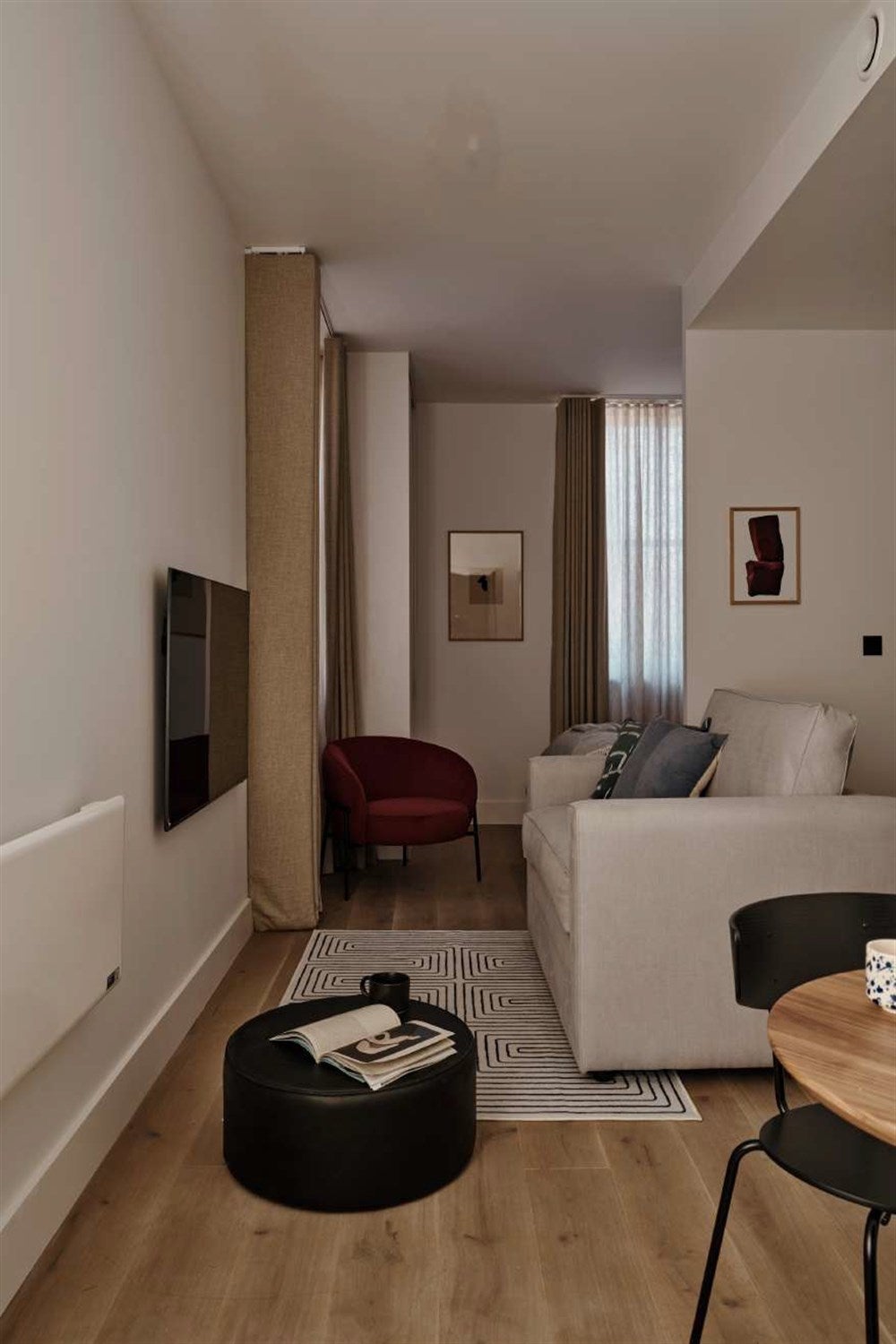 Flat Gloucester Road in Greater London