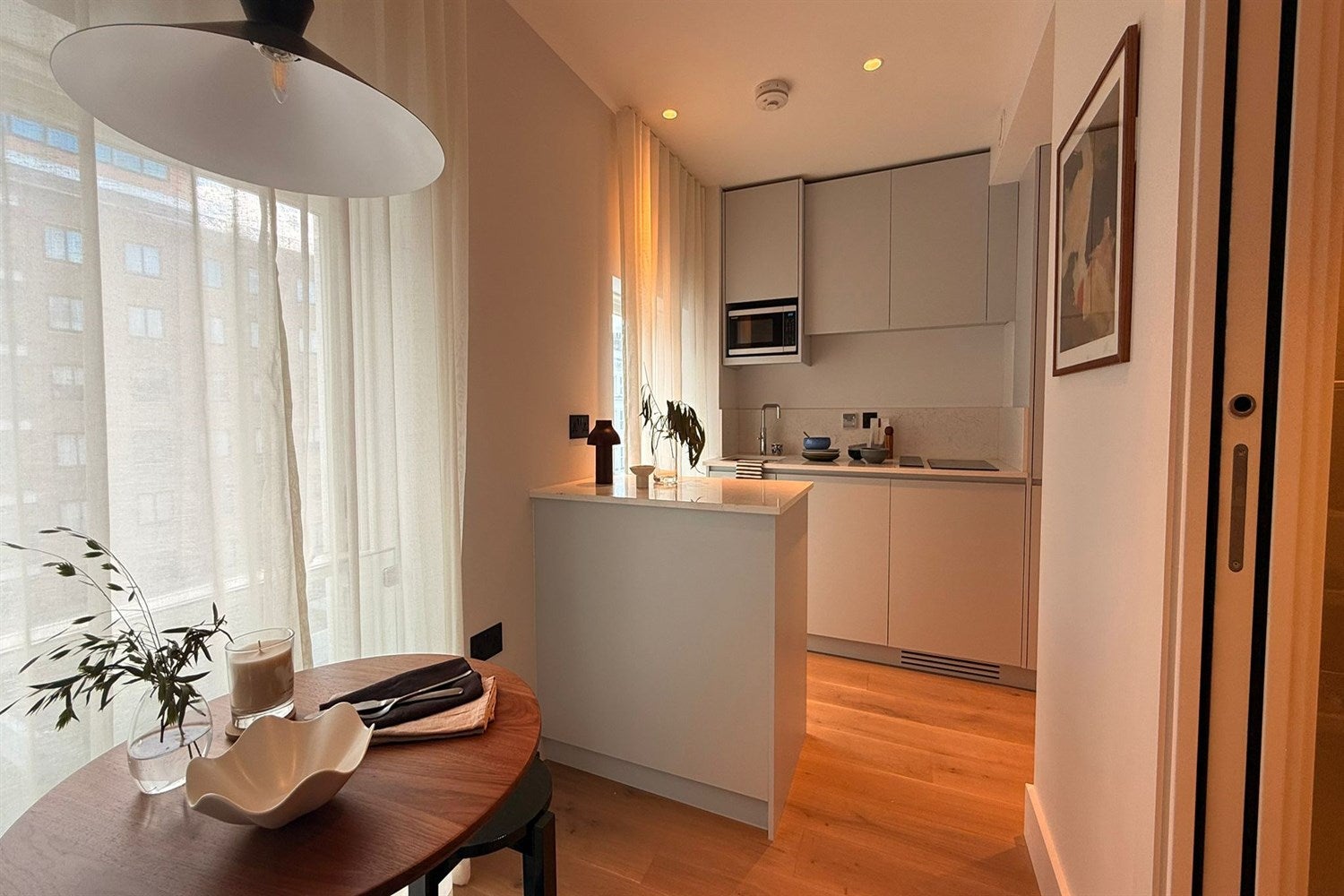 Flat Gloucester Road in Greater London