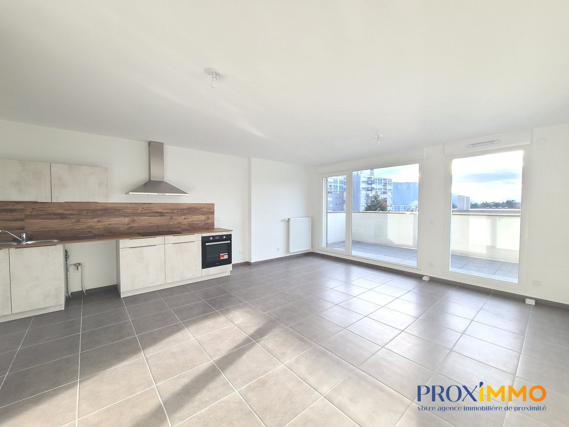 Flat Rue Adjudant Eric Terrier in Voiron