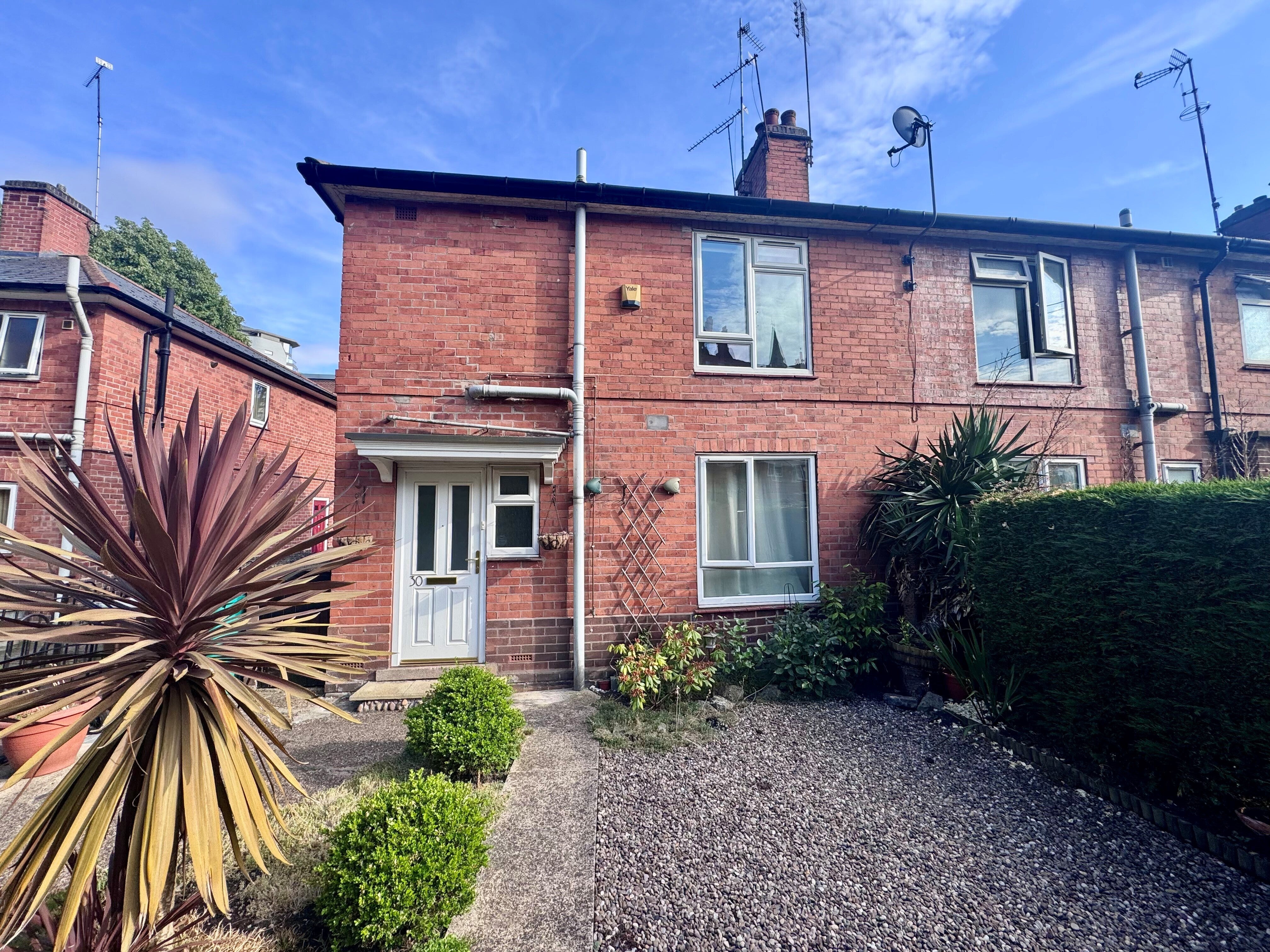 House Shortwood Close in Nottingham