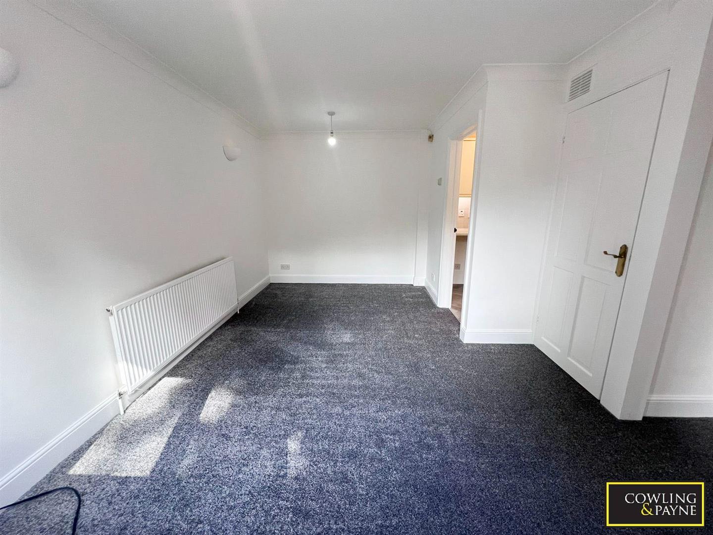 Flat Swan Lane in Wickford