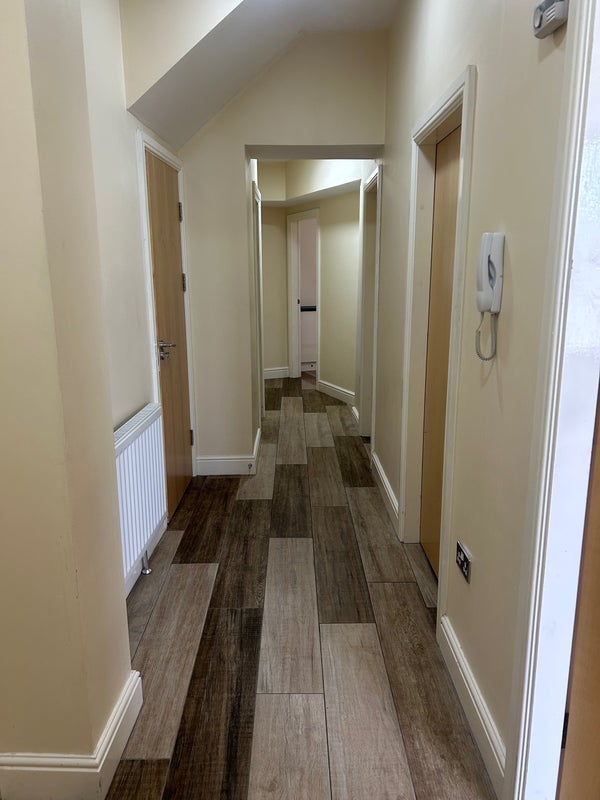 Room Ancrum Street in Newcastle upon Tyne