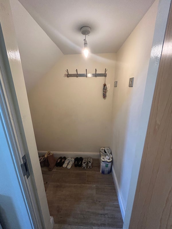 Room Ancrum Street in Newcastle upon Tyne