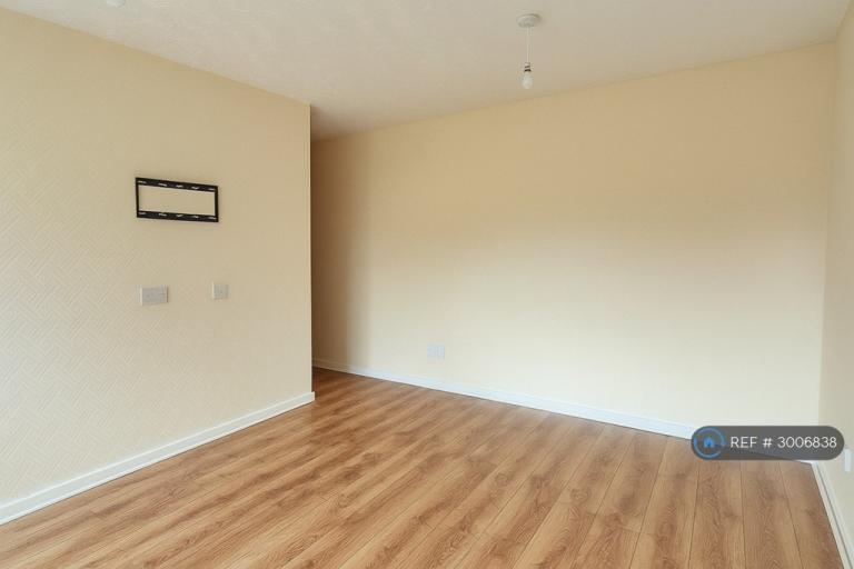 Flat Beeston Close in Bolton