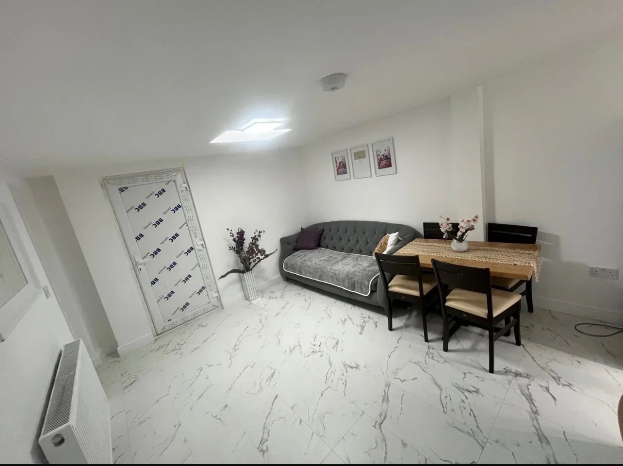 Flat Brabazon Road in Greater London
