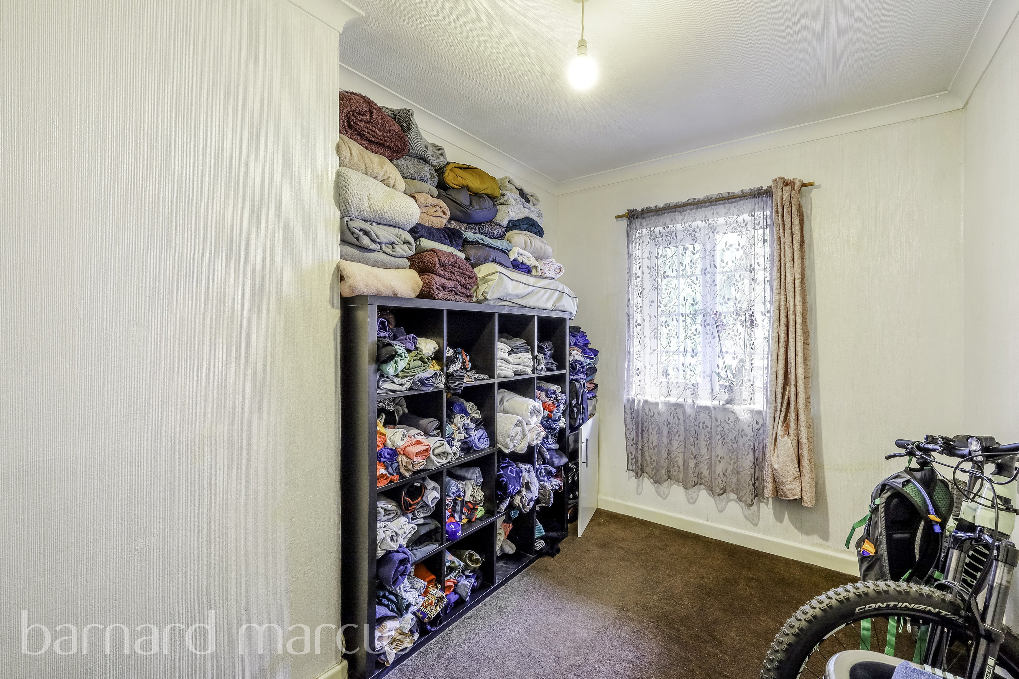Flat Drummond Gardens in Epsom and Ewell