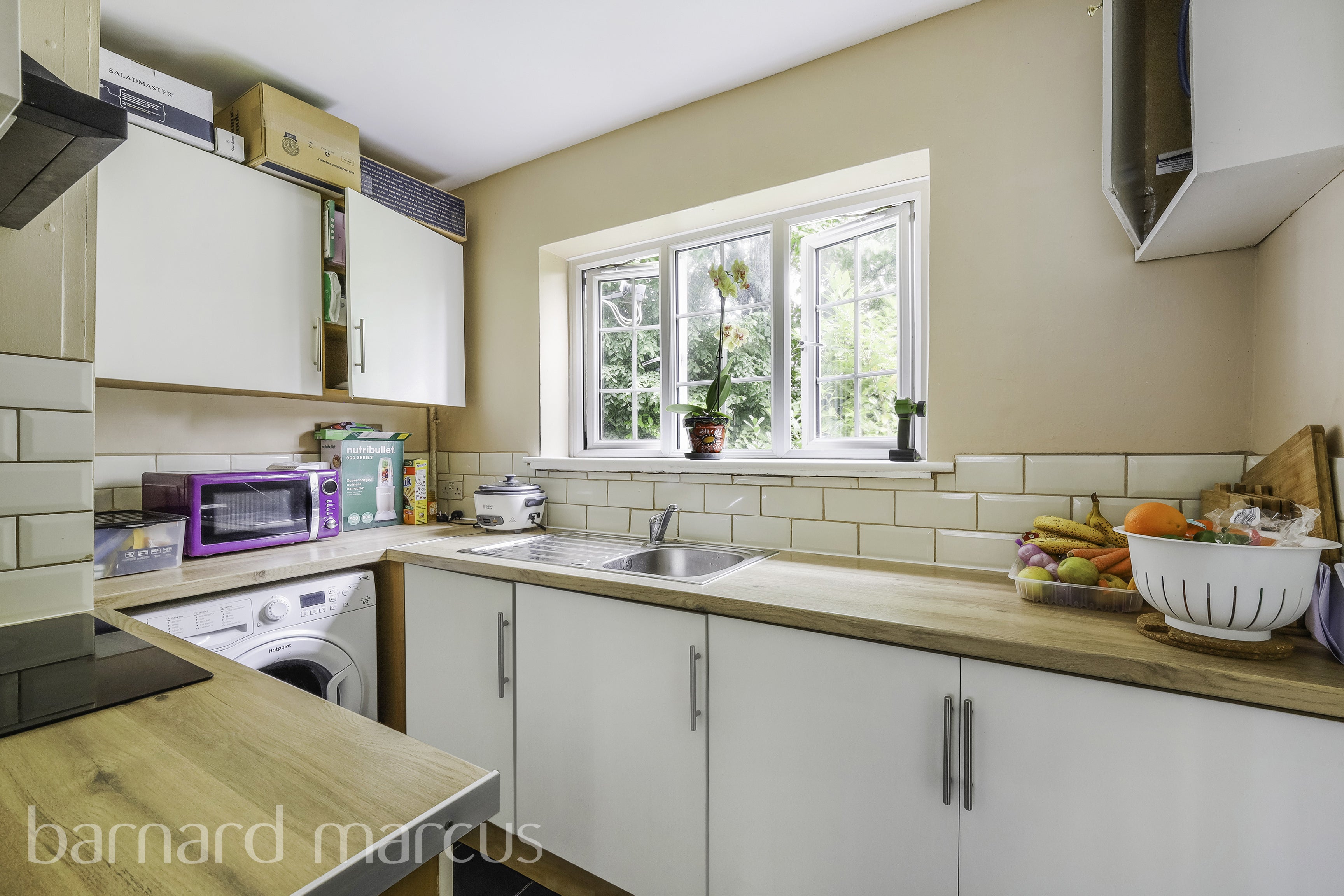 Flat Drummond Gardens in Epsom and Ewell