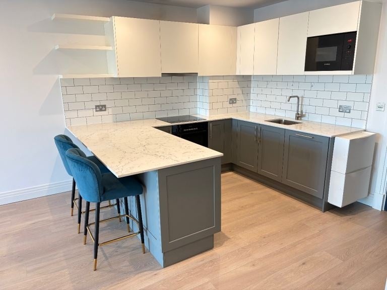Flat Uxbridge Road in Greater London