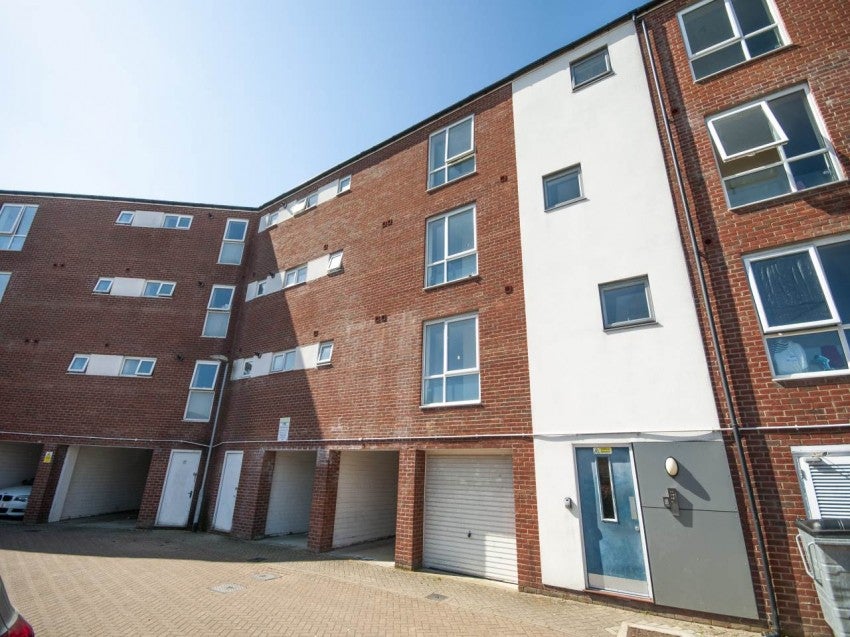 Flat Great North Road in Welwyn Hatfield