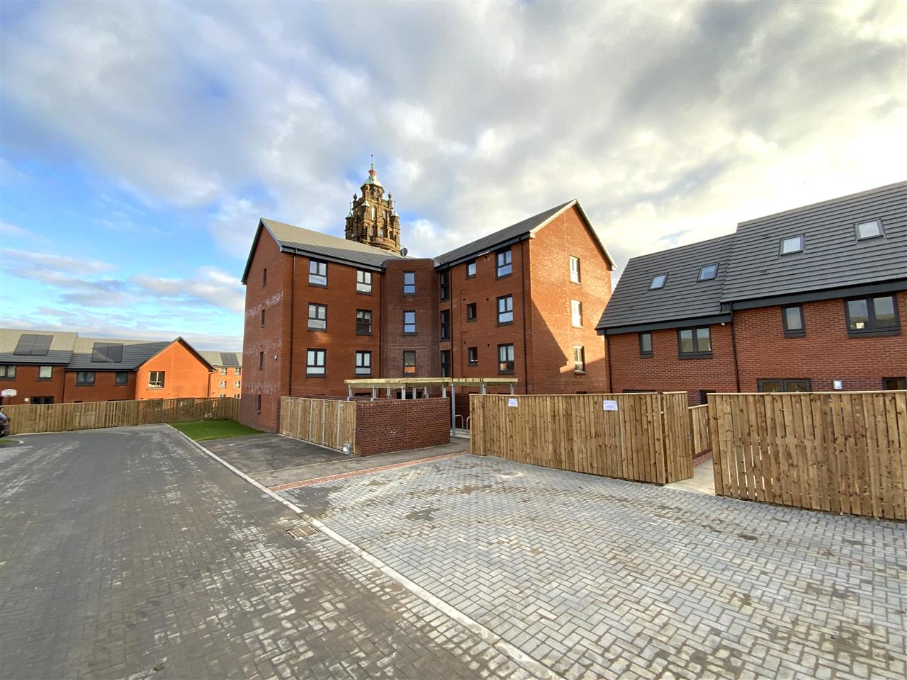Flat Bilsland Avenue in Glasgow