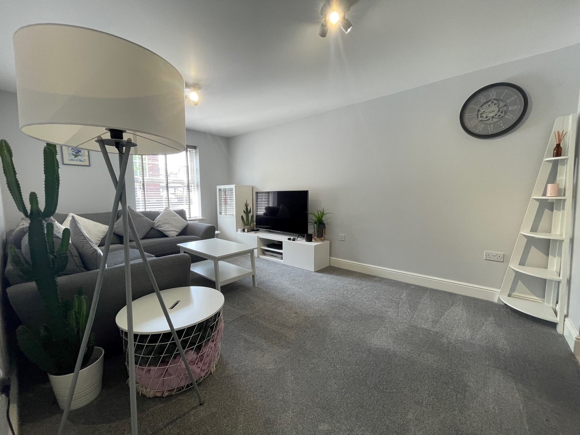 Flat Reid Crescent in Wealden