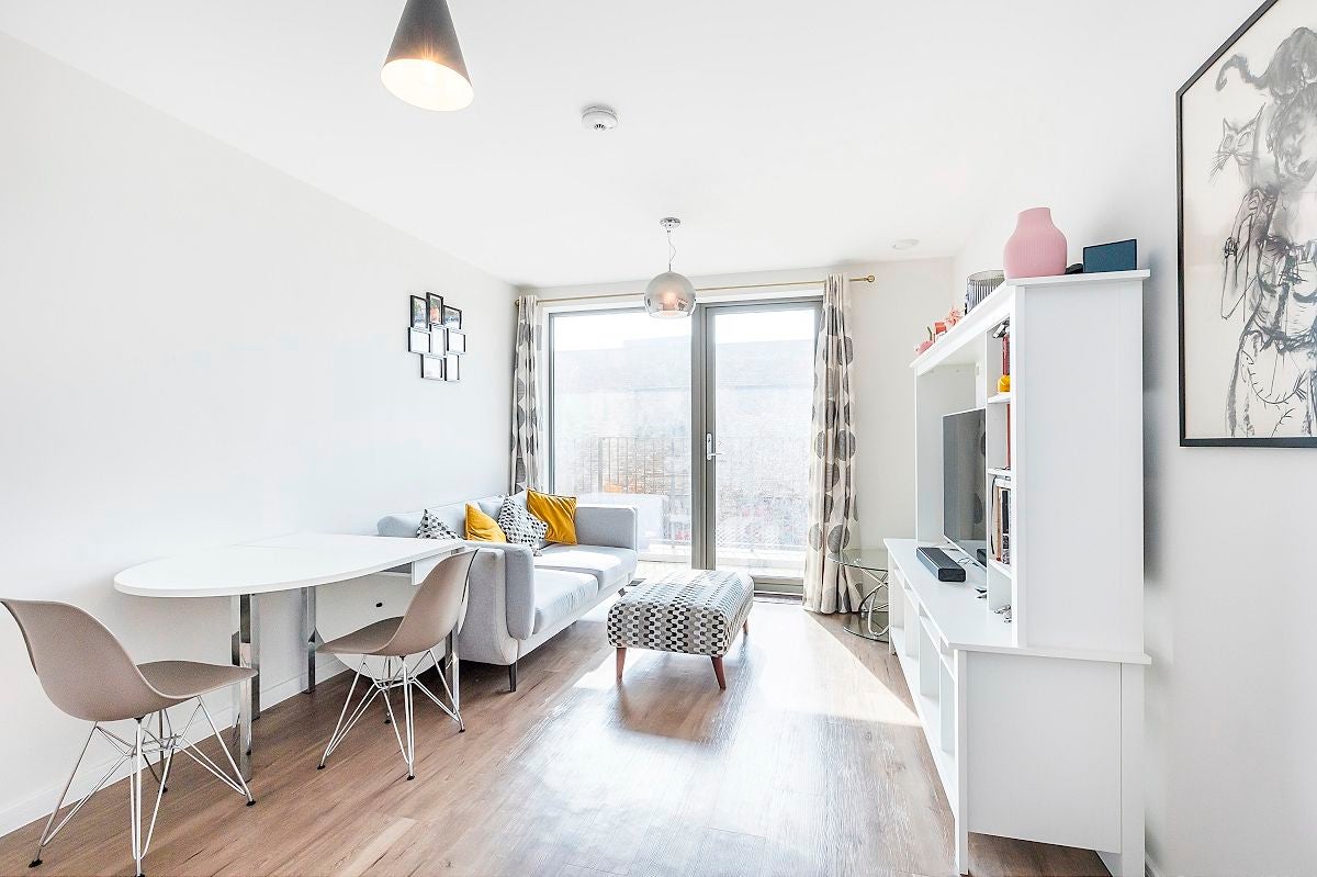 Flat Newham Way in Greater London